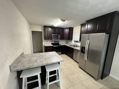 Main picture of 4717 Holladay Rd