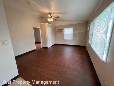 Main picture of 302 Douglass St
