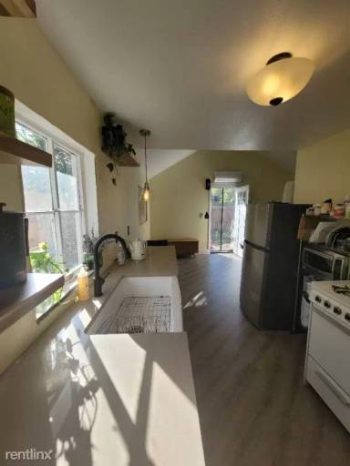 Main picture of 4321 Ames St
