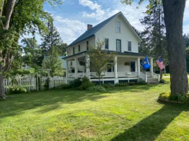 Main picture of 295 Wilson St