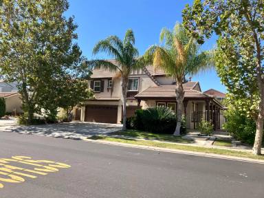 Main picture of 807 S Tradition St
