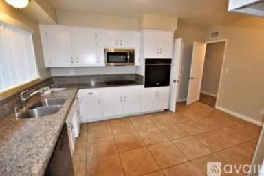 Main picture of 15035 Blackhawk St