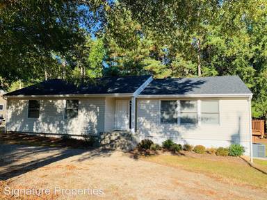 Main picture of 42 Tucker Cir