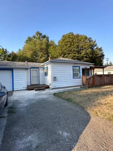 Main picture of 910 Trosper Rd SW