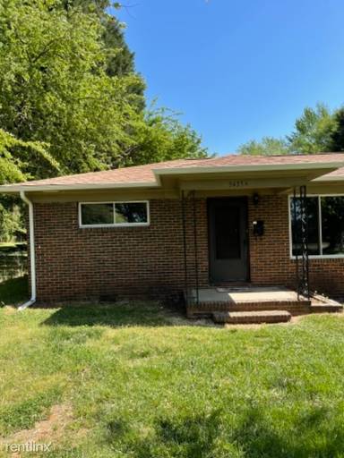 Main picture of 5435 Lantana Ave