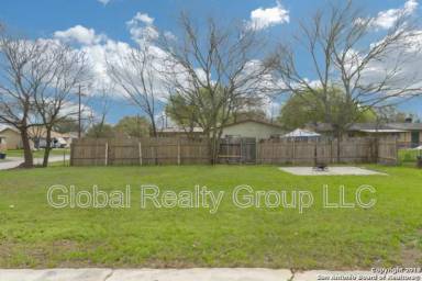 Main picture of 202 Ivy Ln