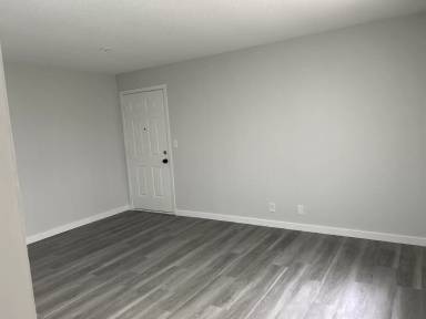Main picture of OakLee Apartments