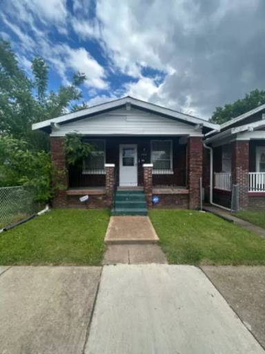Main picture of 4564 Emerson Ave