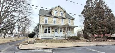 Main picture of 115 S Market St