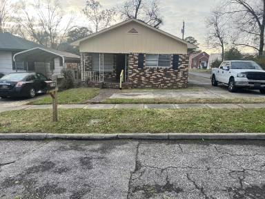 Main picture of 5300 Court G