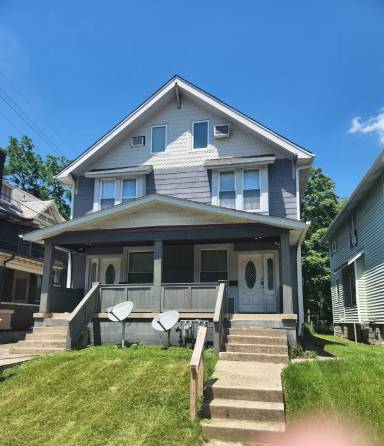 Main picture of 404 E Oakland Ave