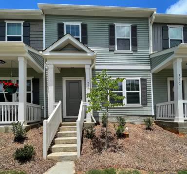 Main picture of 123 Grover Ct