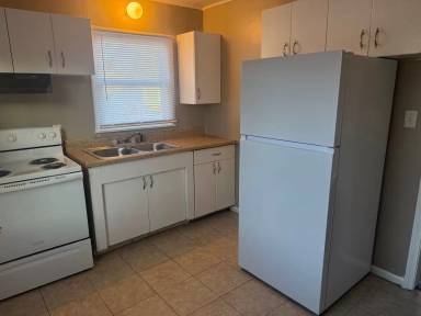 Main picture of 4330 S Anthony Blvd