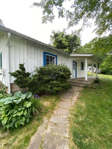 Main picture of 20 Sugar Hollow Ln