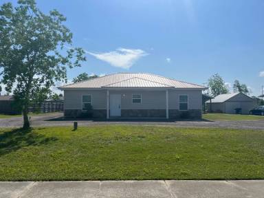 Main picture of 411 S Berthe Ave