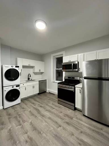 Main picture of 84 Chestnut St