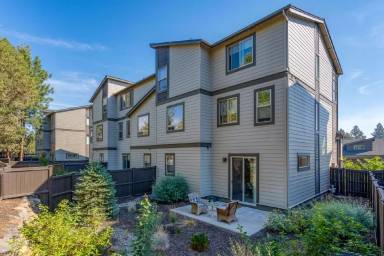 Main picture of 3063 NW Canyon Springs Pl
