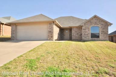 Main picture of 1245 Newcastle Dr