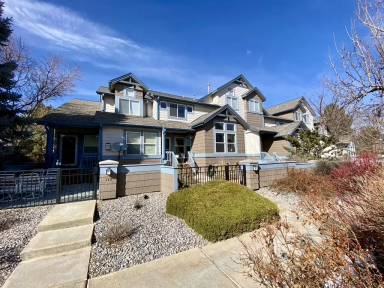 Main picture of 111 Rowena Pl