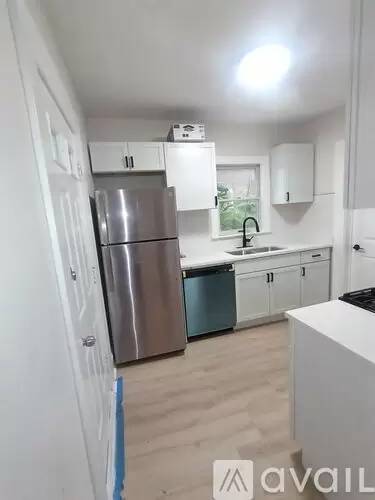 Main picture of 813 E Wayne St