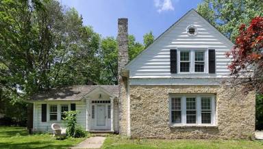 Main picture of 901 N Linden St