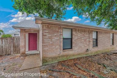 Main picture of 2500-30 Hickory Dr