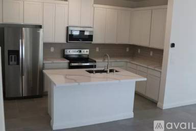 Main picture of 206 Vanhoy Ave