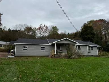 Main picture of 909 Foster Rd