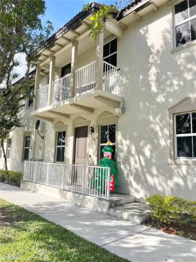 Main picture of 11601 SW 244th St