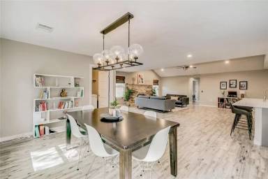 Main picture of 6102 Thames Dr