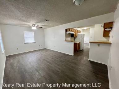 Main picture of 305 Vieux Orleans Cir