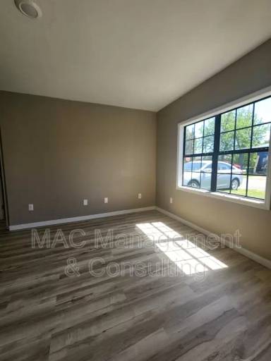 Main picture of 1319 Autumn Avenue - F