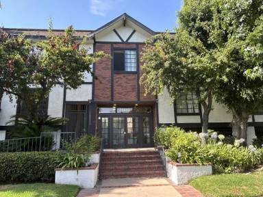 Main picture of 12633 Burbank Blvd