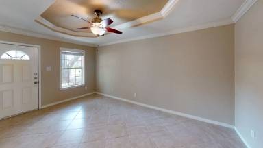 Main picture of 714 Llano Pl