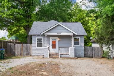 Main picture of 2517 Haden Ave