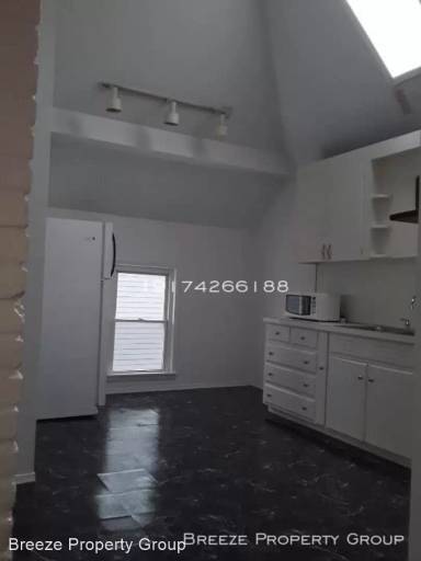 Main picture of 331 N Jameson Ave