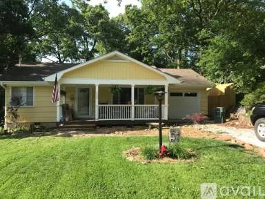 Main picture of 836 E Lakeside Dr