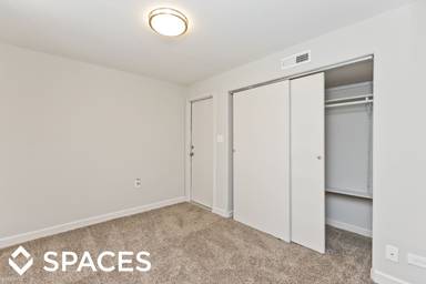 Main picture of 2801 W Logan