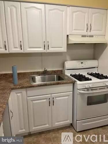 Main picture of 49 Garden View Ter