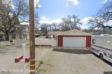 Main picture of 471 Newton Way