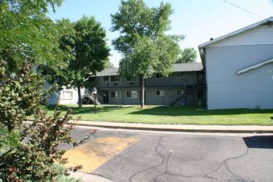 Main picture of 2565 S Sheridan Blvd