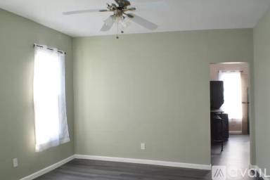 Main picture of 197 Freeman Ave