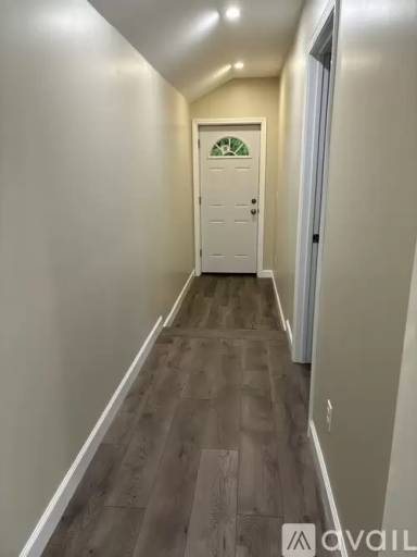 Main picture of 550 East St
