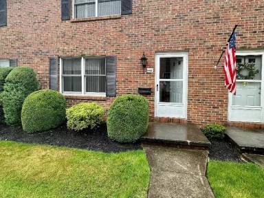 Main picture of 321 Wimbledon Ct