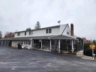 Main picture of 211 Friemann Ln Apartments