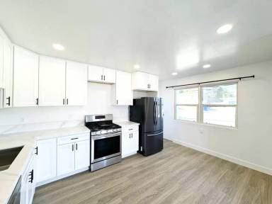 Main picture of 3919 Gayle St