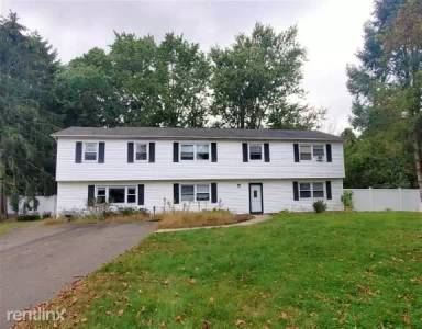 Main picture of 4 Leesburg Ct