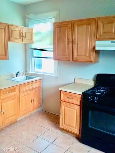 Main picture of 143 Mapes Ave