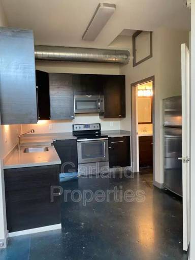 Main picture of 631 Campbell Ave