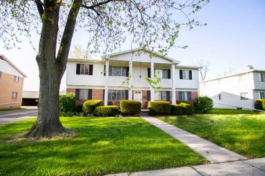 Main picture of 2962 Carskaddon Ave